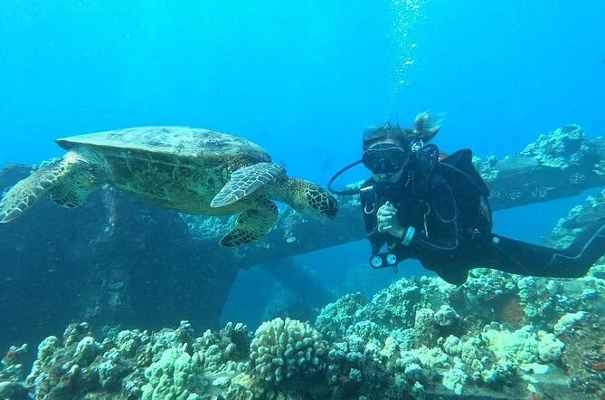Lahaina Intro to Scuba with Dive Maui